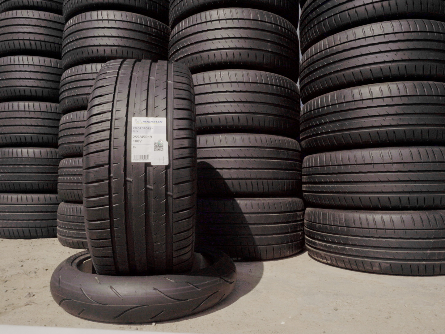 Michelin Pilot Sport 4 SUV 255/45 R19 100V