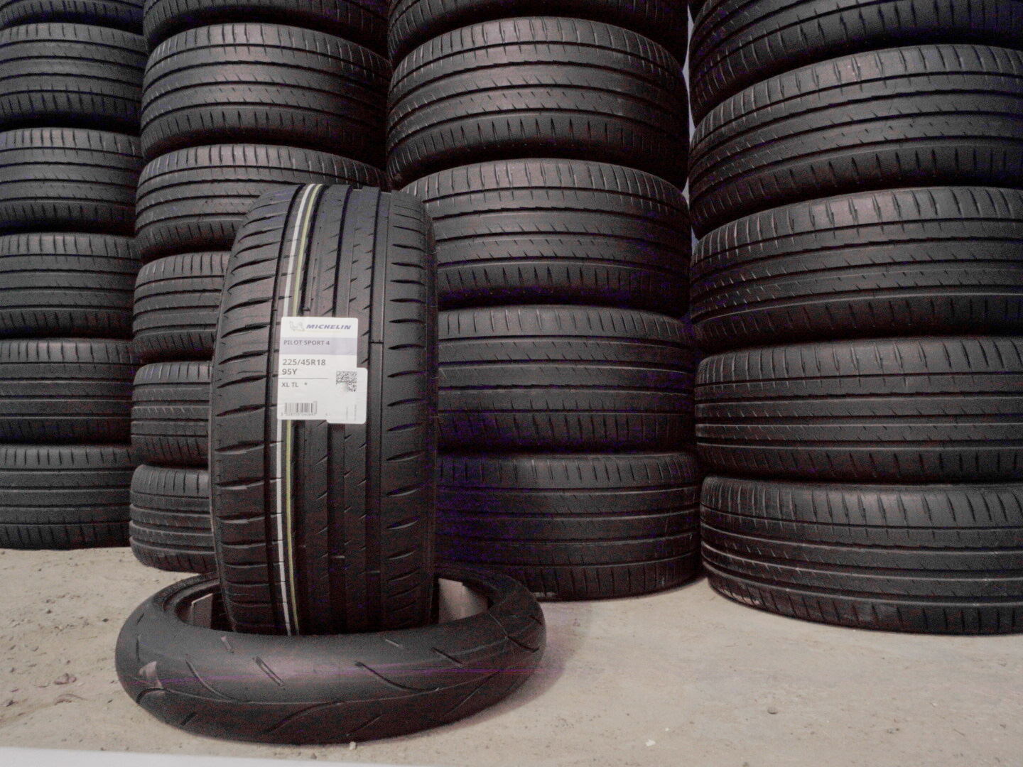 Michelin Pilot Sport 4 225/45 R18 95Y RF