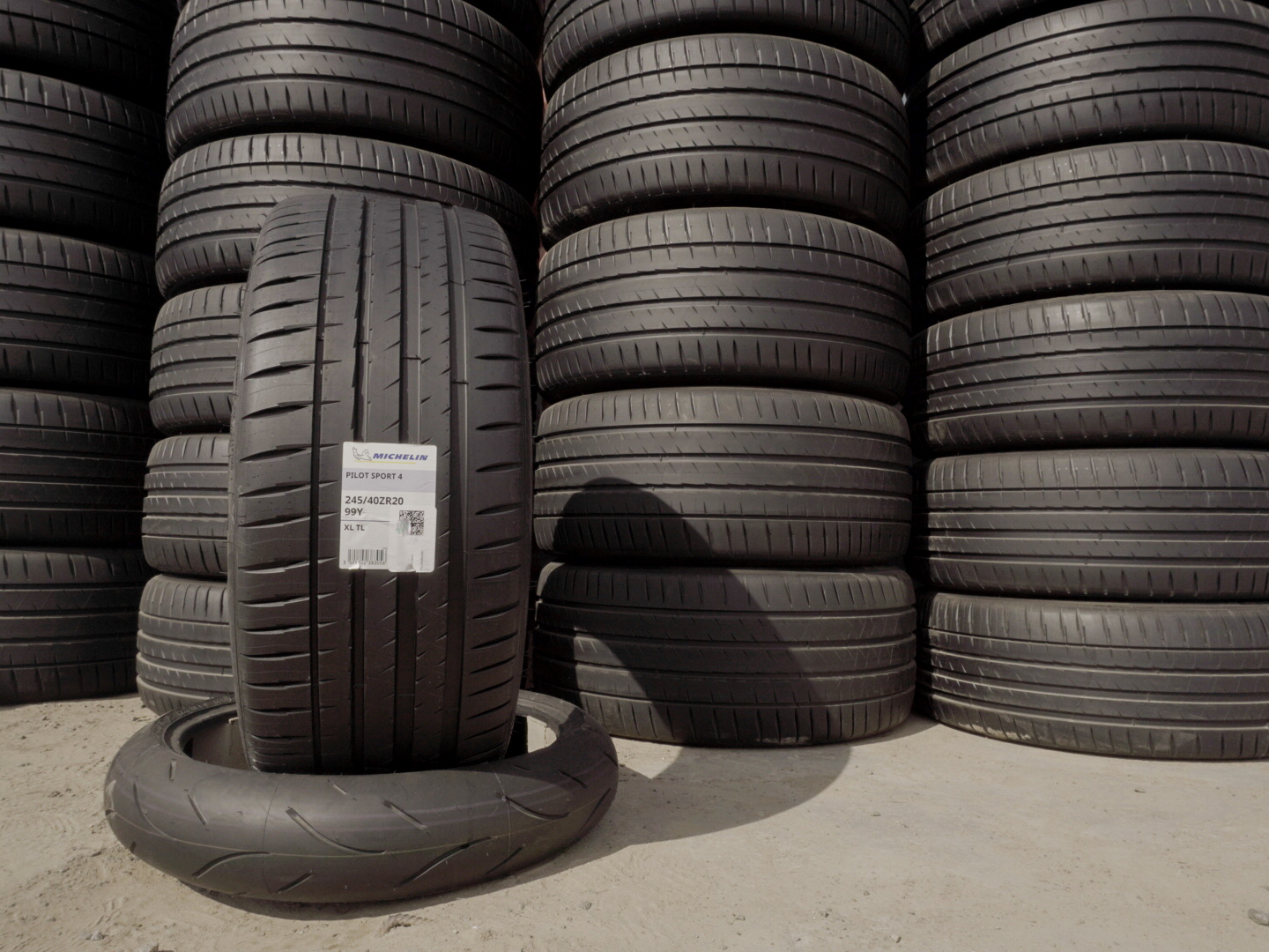 Michelin Pilot Sport 4 245/40 R20 99Y RF