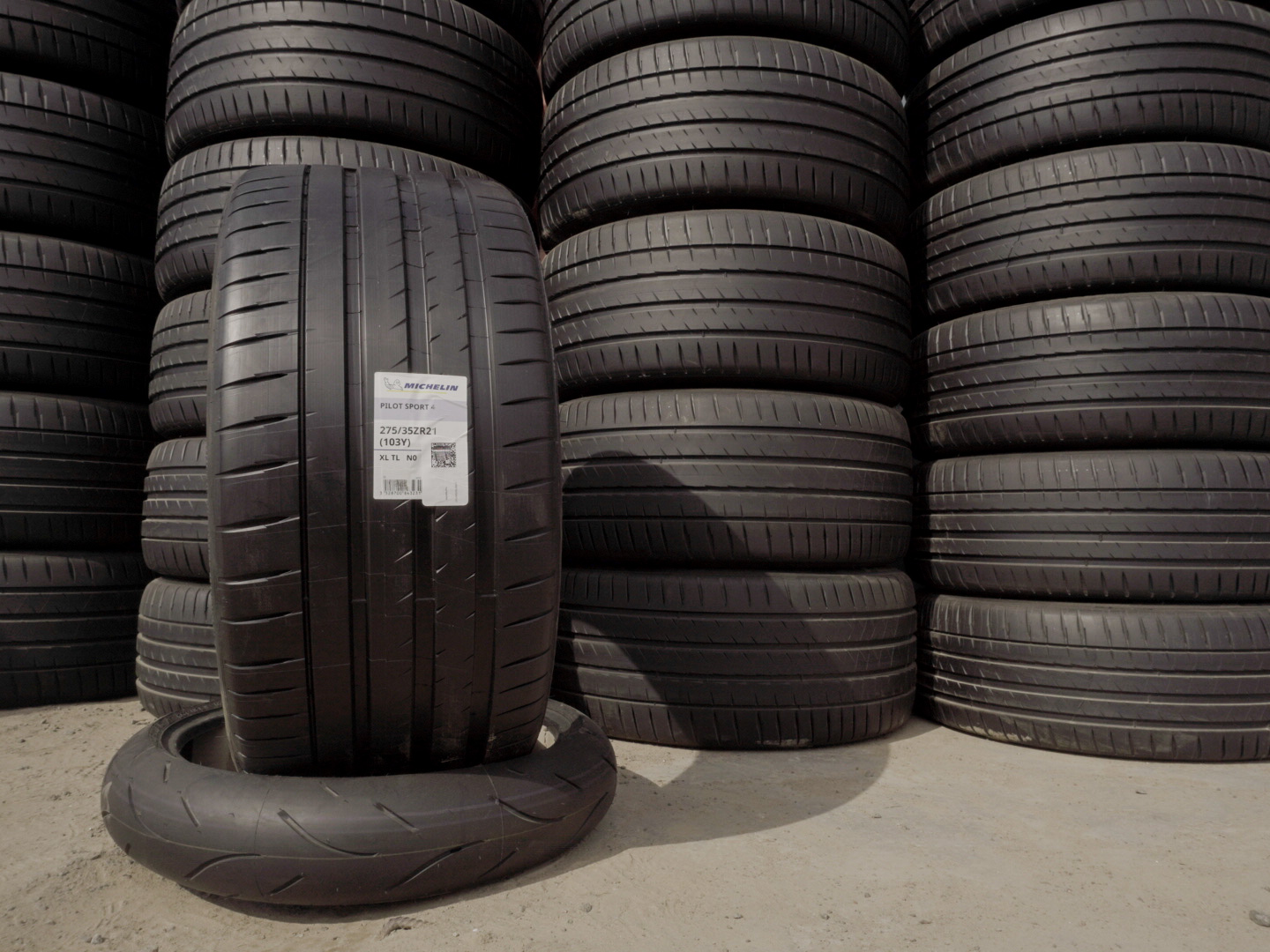 Michelin Pilot Sport 4 Acoustic 275/35 R21 103Y